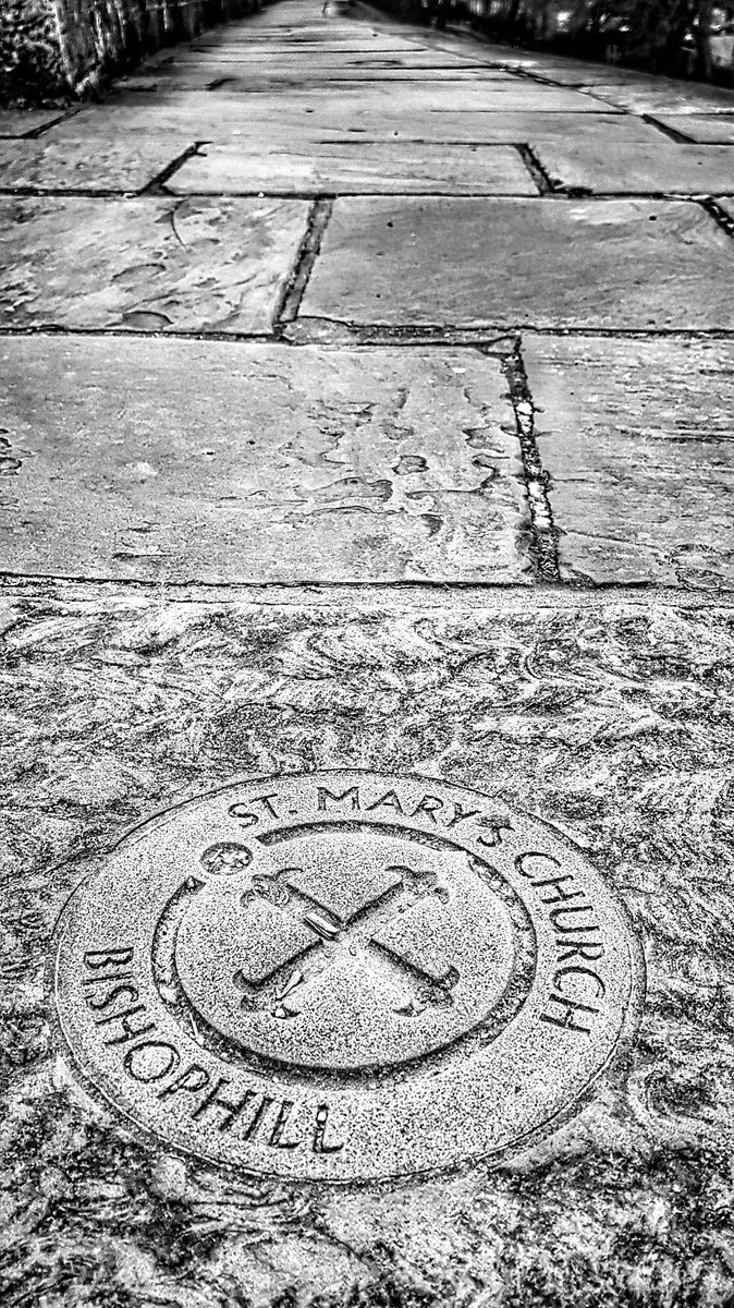 No21York's tweet photo. Whetting your whistle with some images of York. Get out there & explore on your return visit.
#AmazingYork #YorkCityWalls #BookDirect https://t.co/JwrWzVYljJ