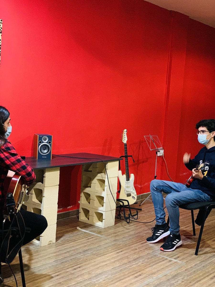 RifflandElche's tweet photo. 🔥🎸🔥 https://t.co/raqSo6T75t