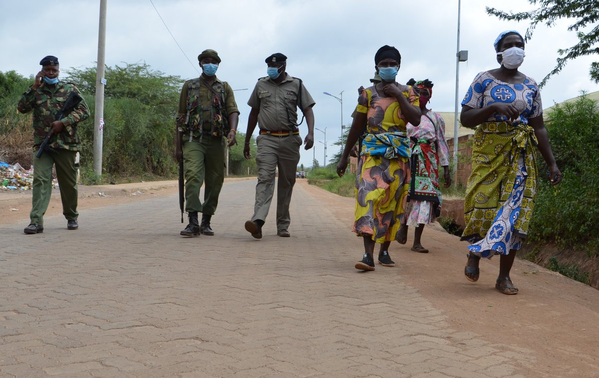 MUHURIkenya's tweet photo. BREAKING
Taveta police arrest MUHURI's Kelly Aduo, Francis Auma, and three elderly women just minutes before they held a peaceful protest over the lack of medical services at public hospitals in Taita Taveta. https://t.co/Fxq162tfOP