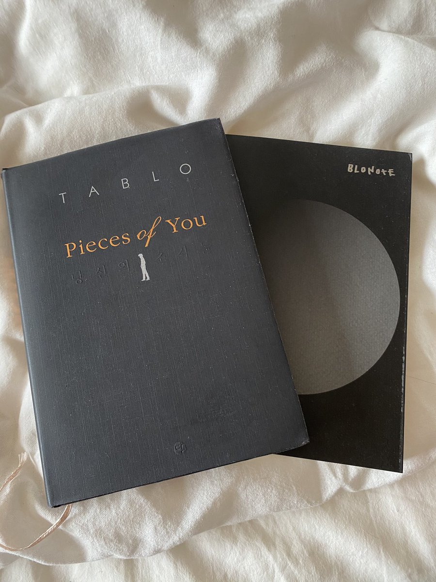 Two of my favorite books 🥰
Thank you so much @blobyblo for inspiring me be better and to do better, I'll always be grateful 🖤
#WorldBookDay #piecesofyou #blonote