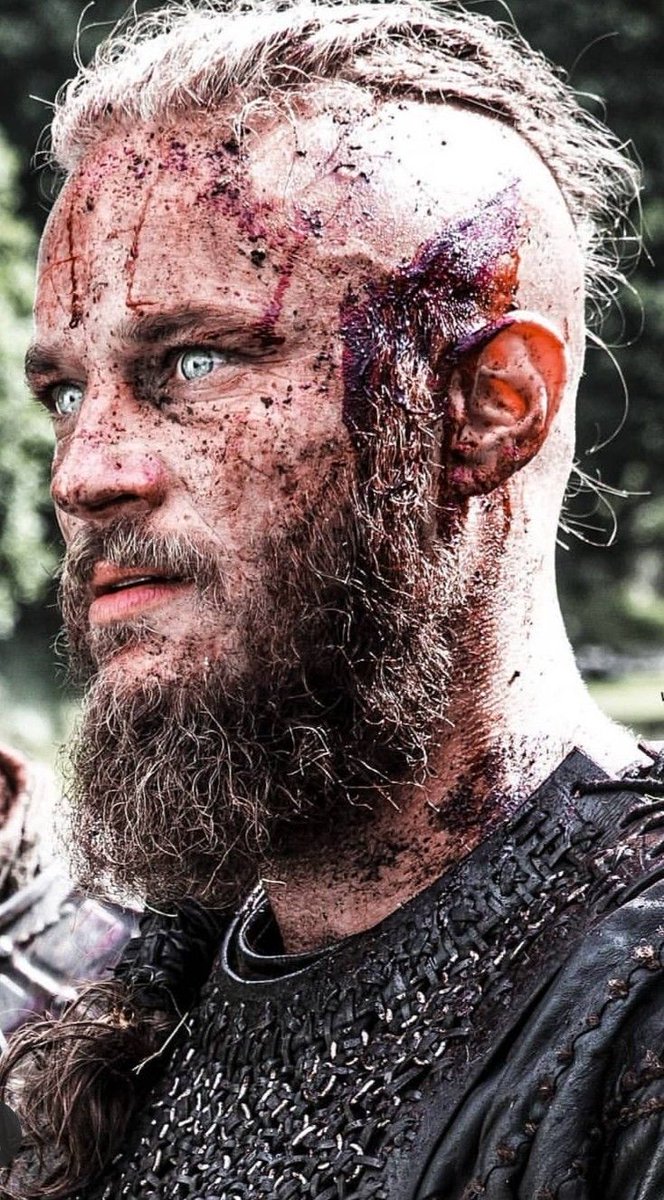 AbsGoats's tweet image. people's expectations of aberforth, based on meeting albus: 🎩🕴️‍♂️📖✨

aberforth: 🐐😒💩🍻