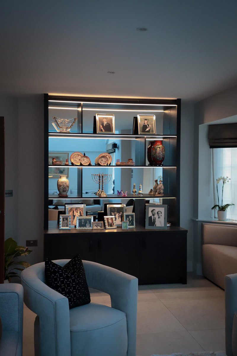 rk_carpentry's tweet photo. I love this Egger Black unit we built. The mirrors and LED lighting look amazing together👌🏻 #Carpentry #bespoke #livingroom #interiordesign #journorequests #mirror #black https://t.co/QVNUJvPHcm