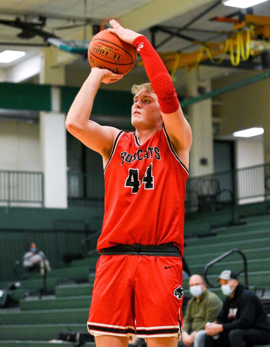 TelegraphHerald's tweet photo. Telegraph Herald Athlete of the Week: Johnson powers Western Dubuque to state tournament

https://t.co/kmKqxKQHSu https://t.co/U7atuxzZJU