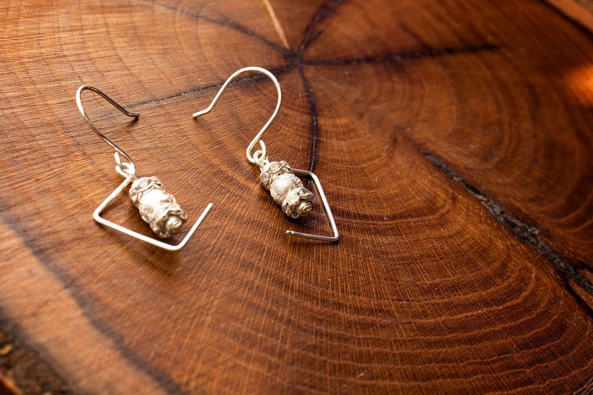 Beadsandme's tweet photo. Still looking for that perfect Mother's Day gift? These beautiful unique sterling silver matching earrings and necklace are a great way to show your love ❤️ Don't forget, this week you can get 20% off when you spend £20 or more, just use code Celebrate2 😍 #giftideas #handmadeuk https://t.co/UdvlSe7qVU