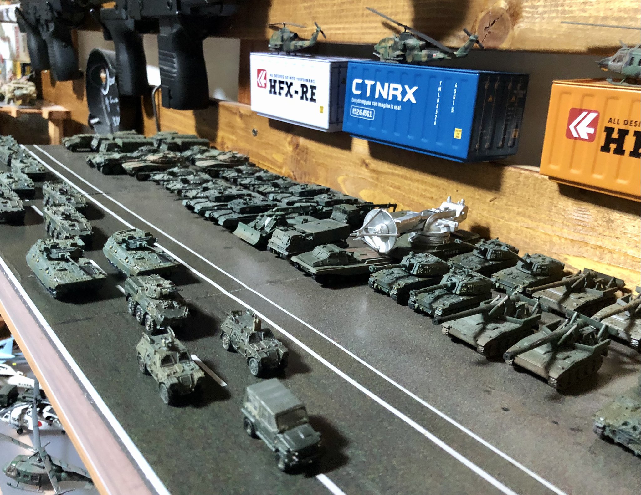鰐軍壮 в X: „ちまちまと集めていた1/144自衛隊車両が気付いたら