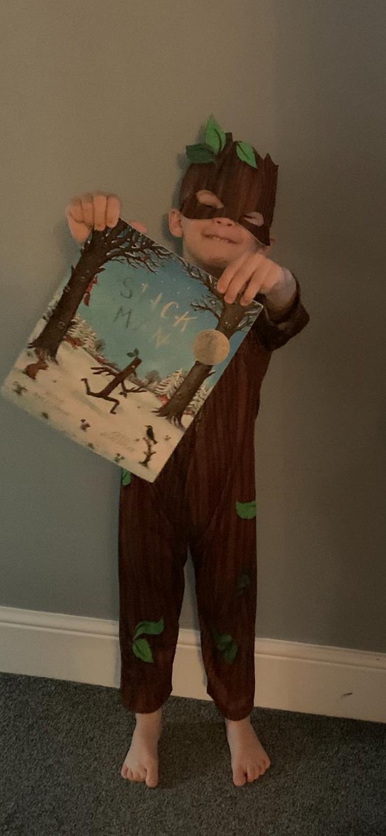 mattarmstrong74's tweet photo. World book day! @FernPrimary https://t.co/h5v8Ikm3xd