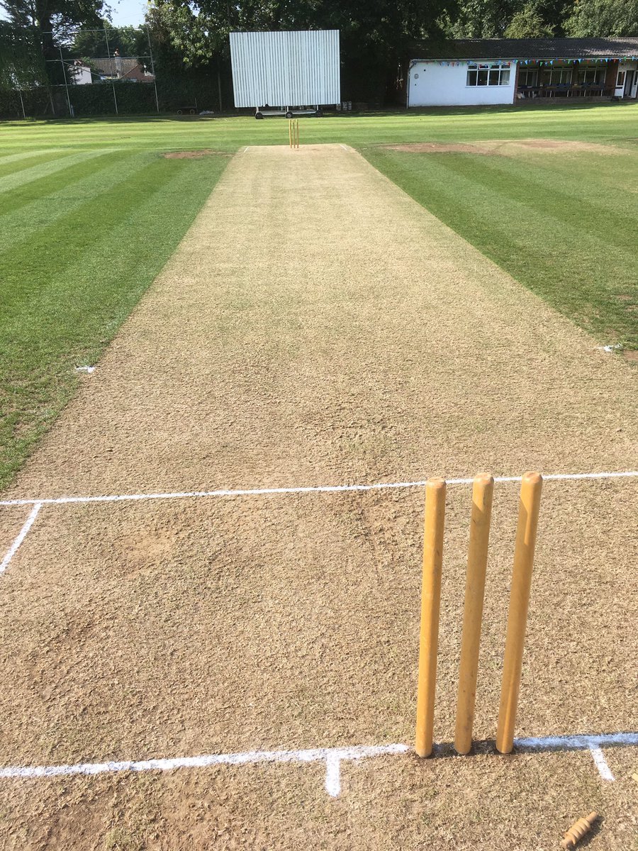 IckenhamCricket's tweet image. Pace✅ Carry✅ Bounce✅ Flat✅

We welcome our new groundsman, Stuart to ICC this year! Thanks to Dave for his service previously.

Roads only?🛣🚗🤞🏏👀 #44days