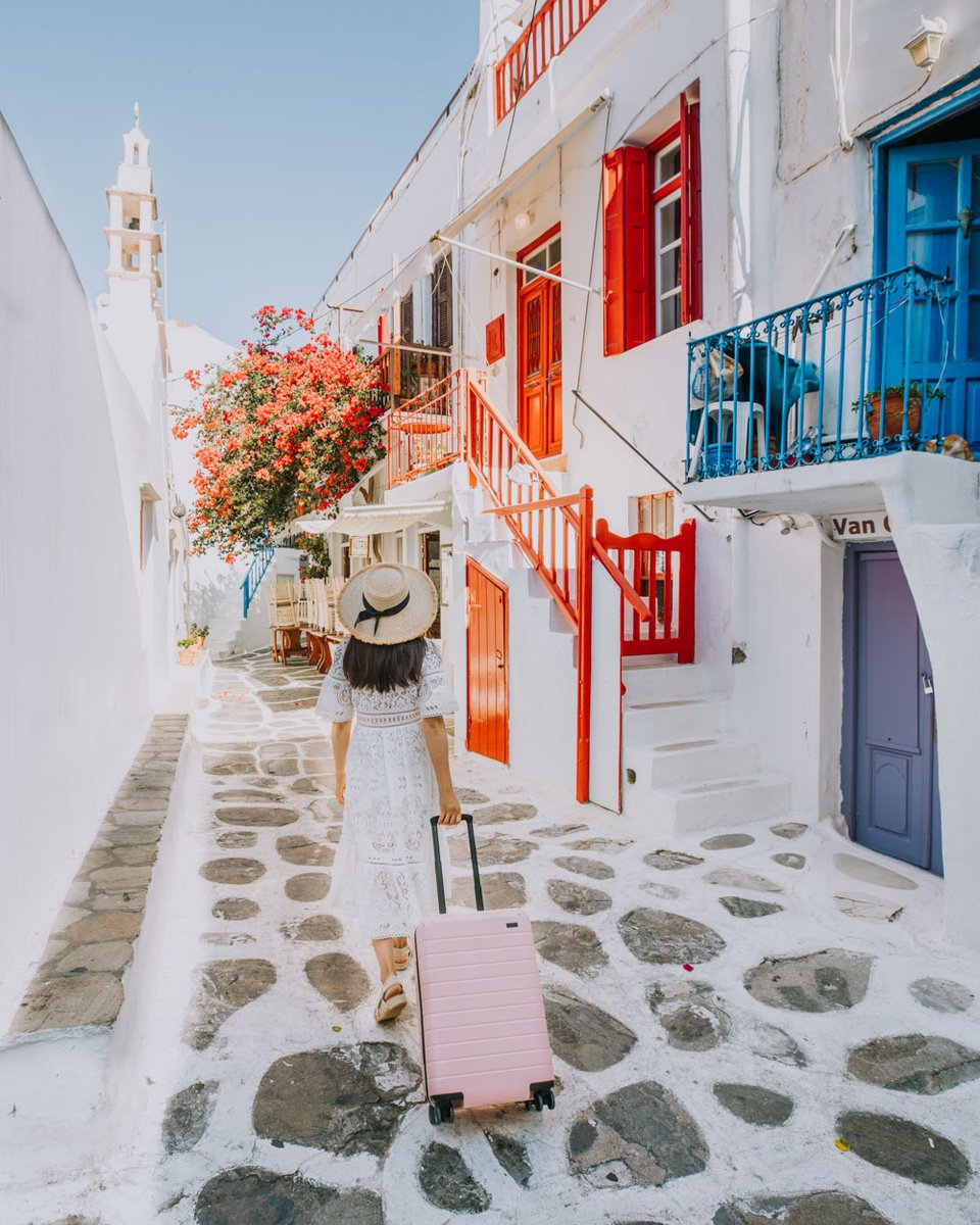 Mykonos 🇬🇷 Greece 💙
Lovely place / Crazy party nights
 ⛱️🍺🎉   Heaven is here 🎸💥