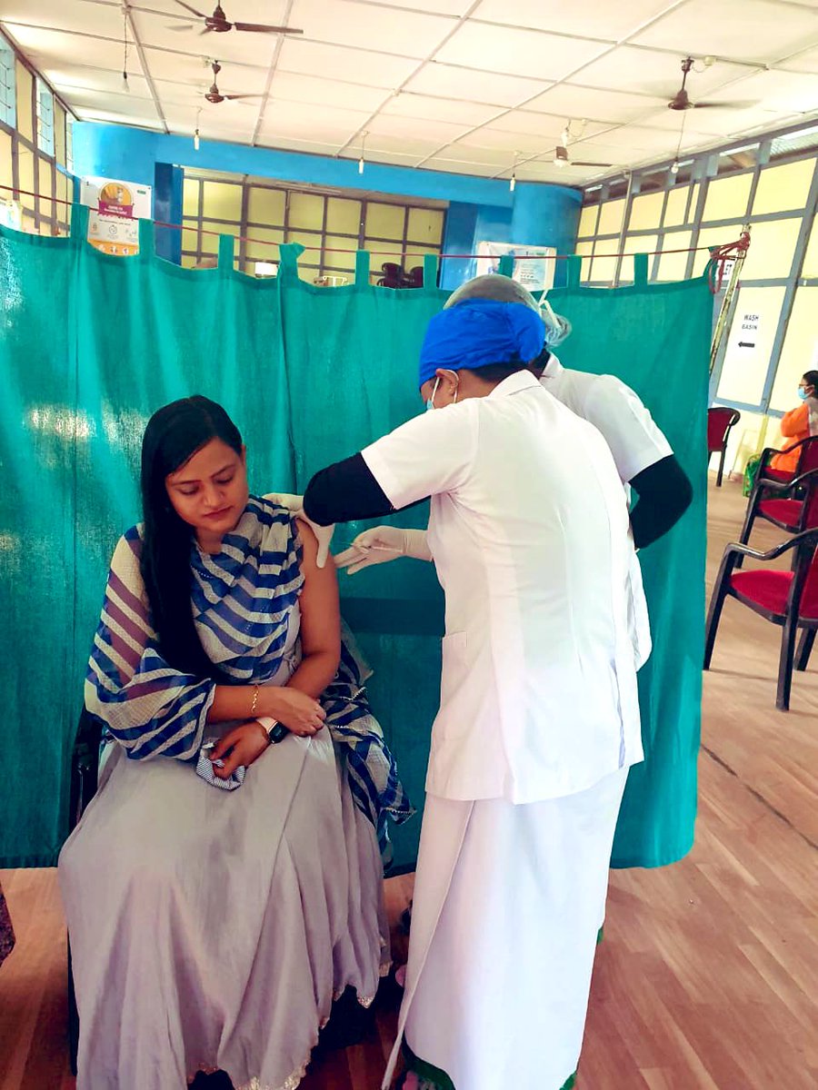 SinghKinny's tweet image. Vaccinated Finally! Got slightly Delayed owing to the contraindication of recent recovery! #vaccineissafe #biggestvaccinationdriveoftheworld #beatingcorona @ArunachalNhm @east_siang