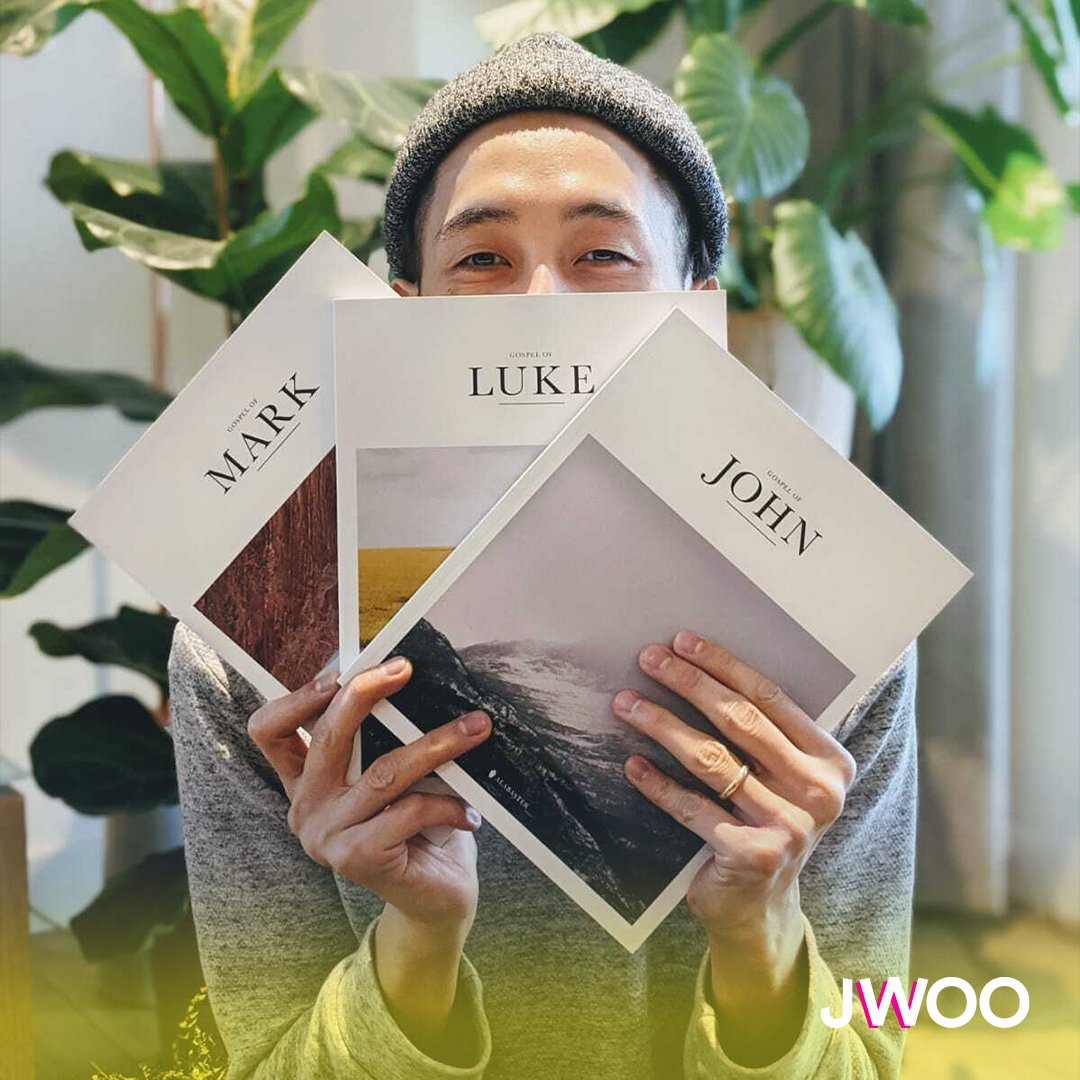 No fancy dress at Jwoo today (boo!) but instead here's a little look at what #TeamJwoo are reading at the moment. How are you celebrating #WorldBookDay?