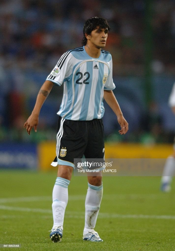 🍀TIRAGE AU SORT🍀
Pour vous remercier de votre aide dans notre mission de récupérer nos followers, nous faisons gagner le maillot de Lucho Gonzalez 🇦🇷⚽
Pour tenter ta chance: 
1️⃣- RT ce tweet 
2️⃣- Suis nous 
Et pour ⬆️ tes chances repost sur ta story insta le post du concours.