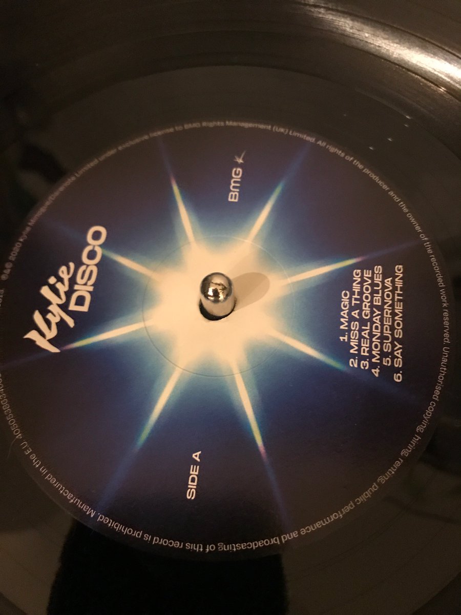 squeals's tweet image. So disappointing @kylieminogue @BMGuk @BMG. First vinyl album
bought in yrs &amp;amp; it’s a mess. See how its not snug? There’s a huge gap so the  record shifts whilst playing, causing music to skip. Get back to me please.