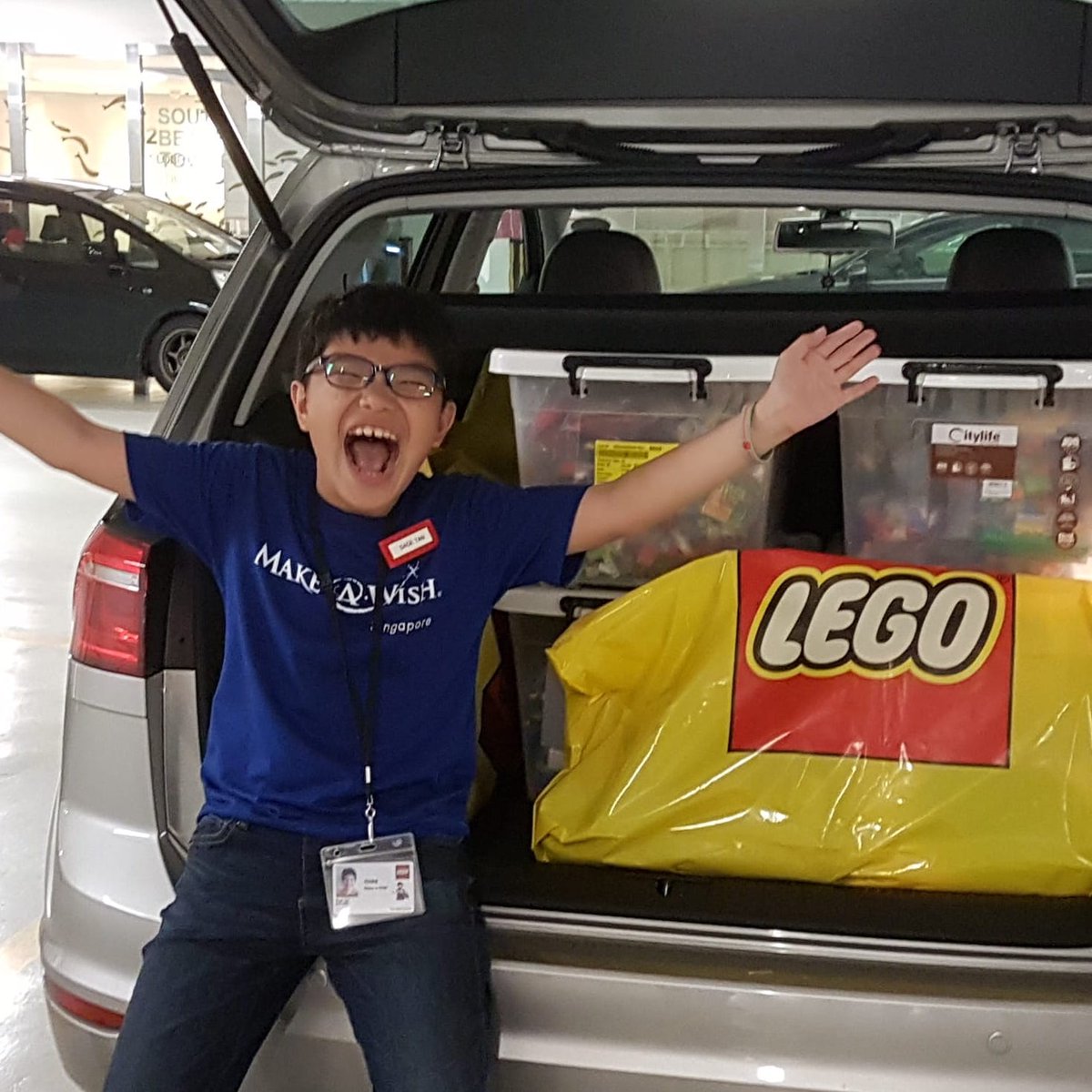MakeAWishSG's tweet photo. "Since Sage's wish, heβs become more confident in himself. Heβs now closer to his older brother as well. As parents, the best gifts are the smiles on their childrenβs faces when they play together and challenge each other to improve." - Cindy, mother of wish child Sage.
#MAWSG https://t.co/TrrG50QSLk