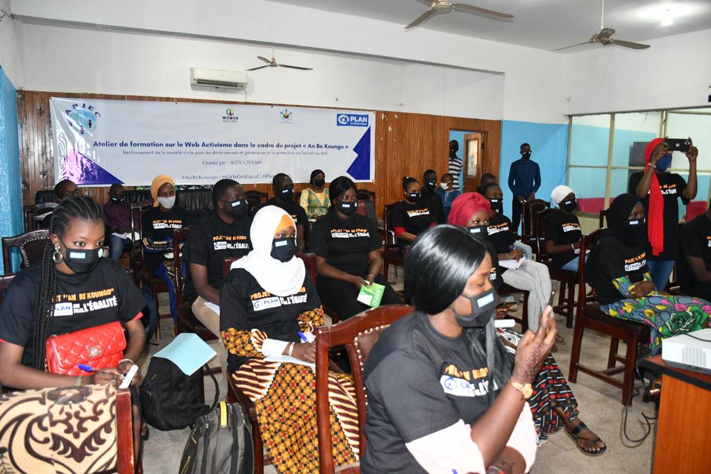 APJECML's tweet photo. C'est parti pour 4 jours de formation des OEJ sur le Web Activisme exécutés par @APJECML dans le cadre du projet "An Be Kungo" de @PlanIntl_Mali .

#AnBeKoungo #GirlsGetEqual #Plan4Youth https://t.co/RbwE6VV7VQ