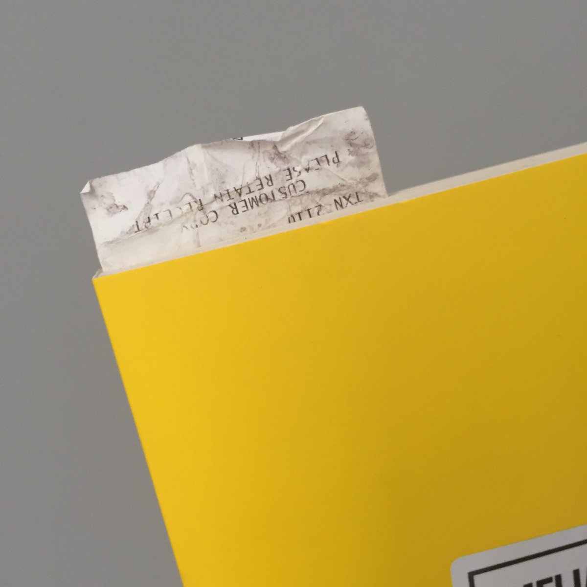 AnnaWheatley3's tweet photo. This #WorldBookDay I send waves of respect to all those who are adulting so well that they have actual bookmarks. I’ve tried and I’ve tried. #QueerIntentions @MillyAbraham 

PS: read this book it’s well ace https://t.co/lSUbE05Arj