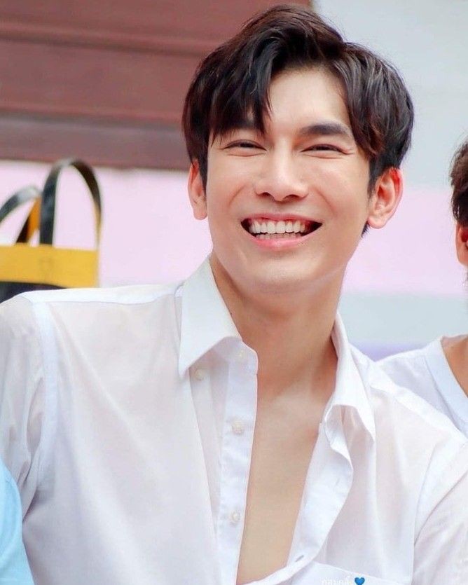 JuzzKurl's tweet photo. Please bring back this kind of smile p'mew🥺😭❤️i want to find your smile again 🥺❤️ #StayStrongWithMew https://t.co/yY8DHQIvYj