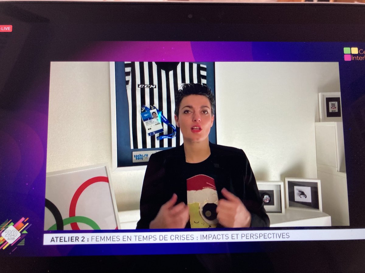 InterElles's tweet photo. Après 20 ans d’action du Cetcle InterElles Charlotte Girard le dit « il faut mettre les bouchées doubles » #InterL21 https://t.co/JN0eIpJdWg