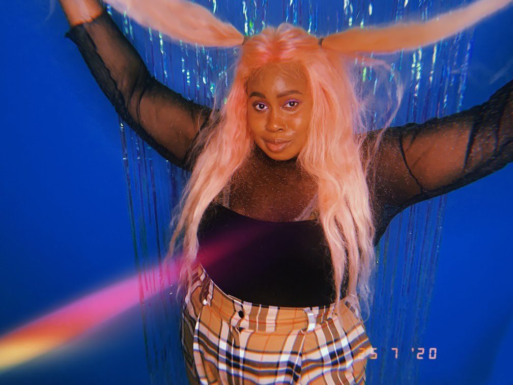 muinatabdul's tweet photo. Enjoying #WorldObesityDay by eating what I want and reminiscing on these excellent looks 💖✨ https://t.co/O9kUx0pEA6