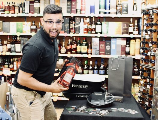 Sensible_Foods's tweet photo. Great News! 

We have expanded our snacks into Santa Rosa, CA!

We can be found at Larkfield Liquor &amp; Deli. They offer great sandwitches along with all our snack brands 😋

Make sure to check them out! https://t.co/tUbgwzLEyp