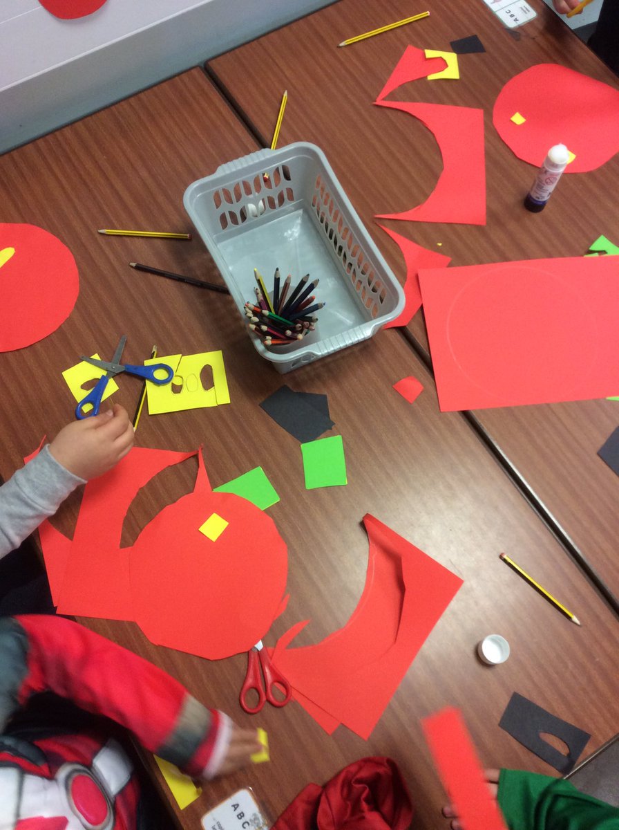 PrimaryArh's tweet photo. Y1 children in school are having lots of fun during World Book day. They have lots of activities to keep them busy. https://t.co/QSy1DXzwWf