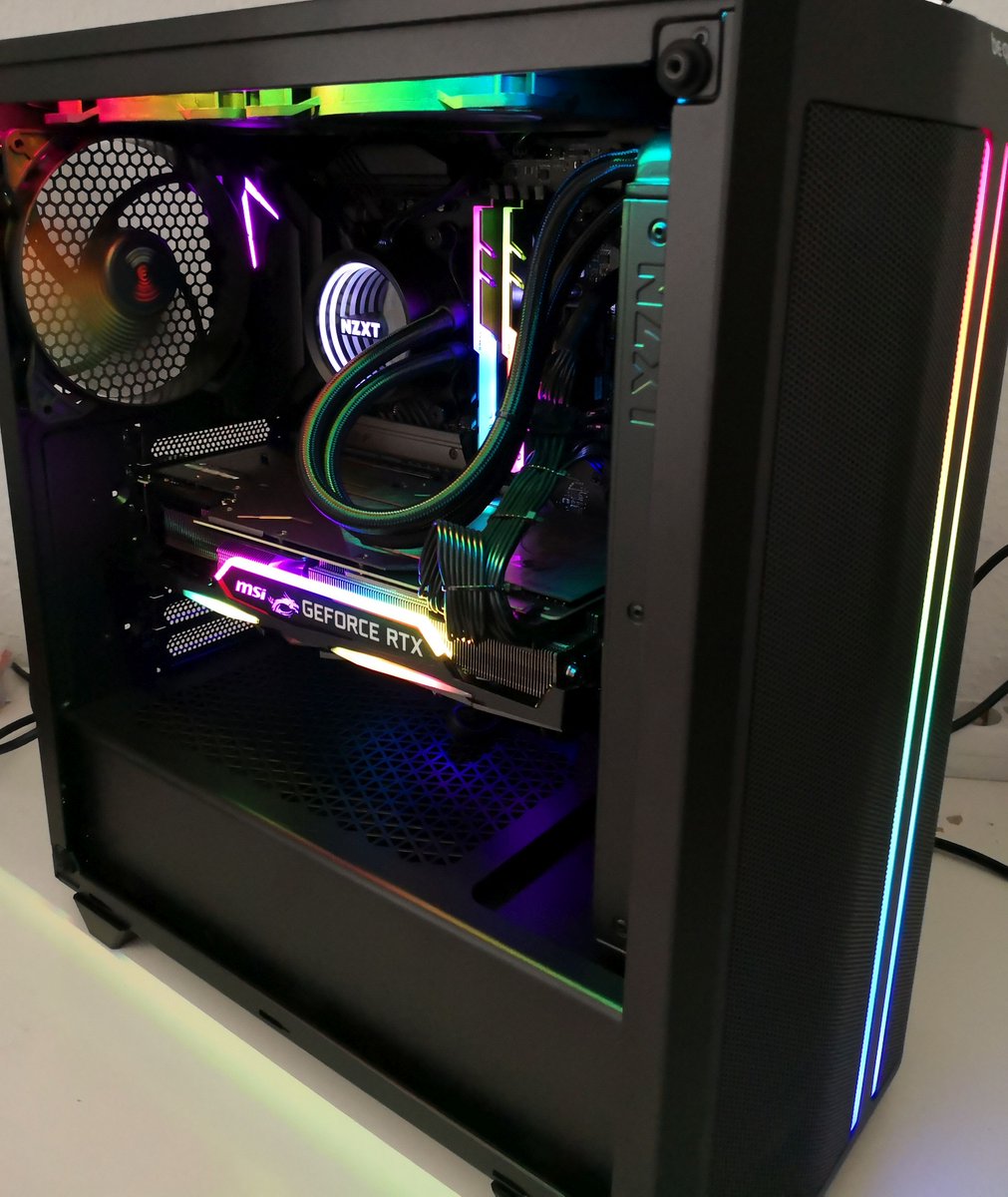 HardwareSchotte's tweet photo. Schön von Außen und Innen! Unsere Empfehlungen für  komplette #GamingPCs mit #Nvidia #Geforce #RTX3070.

➡️ https://t.co/IC9r7ZvoDs https://t.co/oU5sjQXEoJ