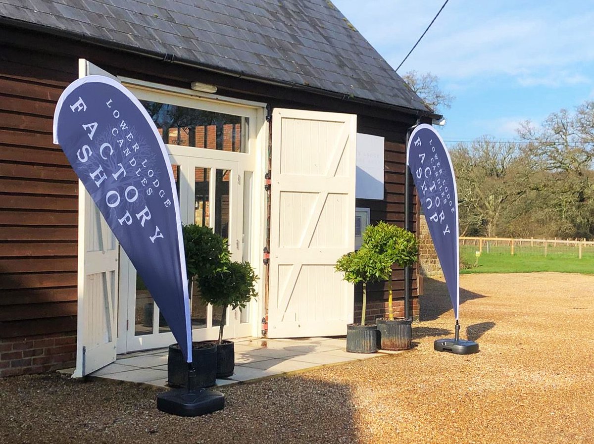 sailflags's tweet image. 2 great examples of double sided teardrop flags. With double sided flags it won't matter which way the wind is blowing your flags will always be reading the correct way.
sailflags.co.uk
@LowerLodgecandl #sailflags #teardropflags #featherflags #Candle #flag