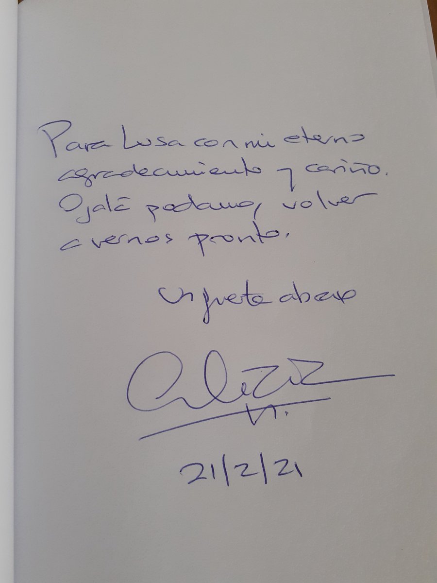 LusaGuerrero's tweet photo. Siempre que recibo un libro me emociono, pero cuando tiene una dedicatoria tan entrañable, siento un subidón sublime, no lo puedo evitar.  Estoy deseando leerlo. 
@lawolemba https://t.co/aLB5bDEa9C