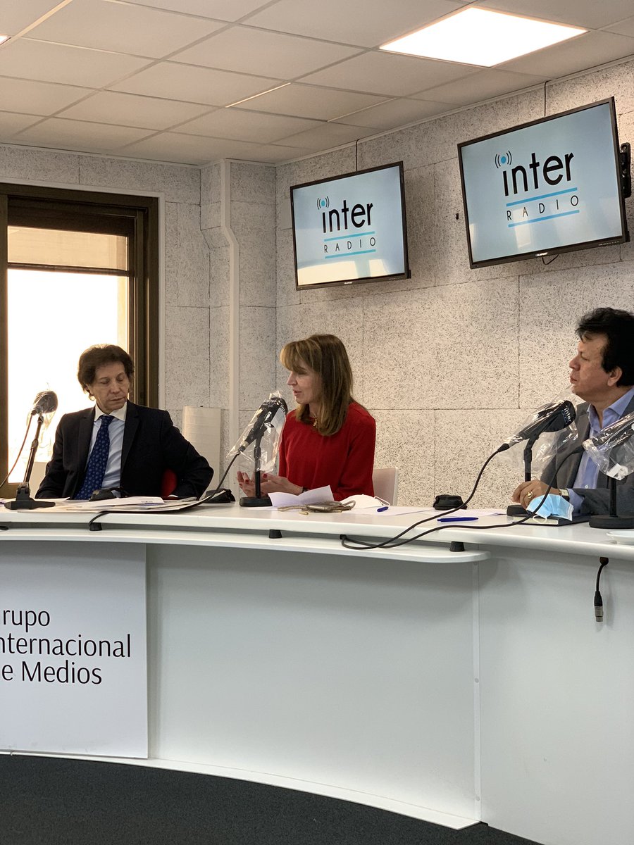 MadridNetwork's tweet photo. Estamos muy orgullosos de inaugurar el programa #ejecutivos en @RadioInter_es con @carlosgpenaloza y #enriquepoveda. @gemasanzs participa en la tertulia junto con @albertodelsol y @dddleonardo https://t.co/FgfZyVrCYJ