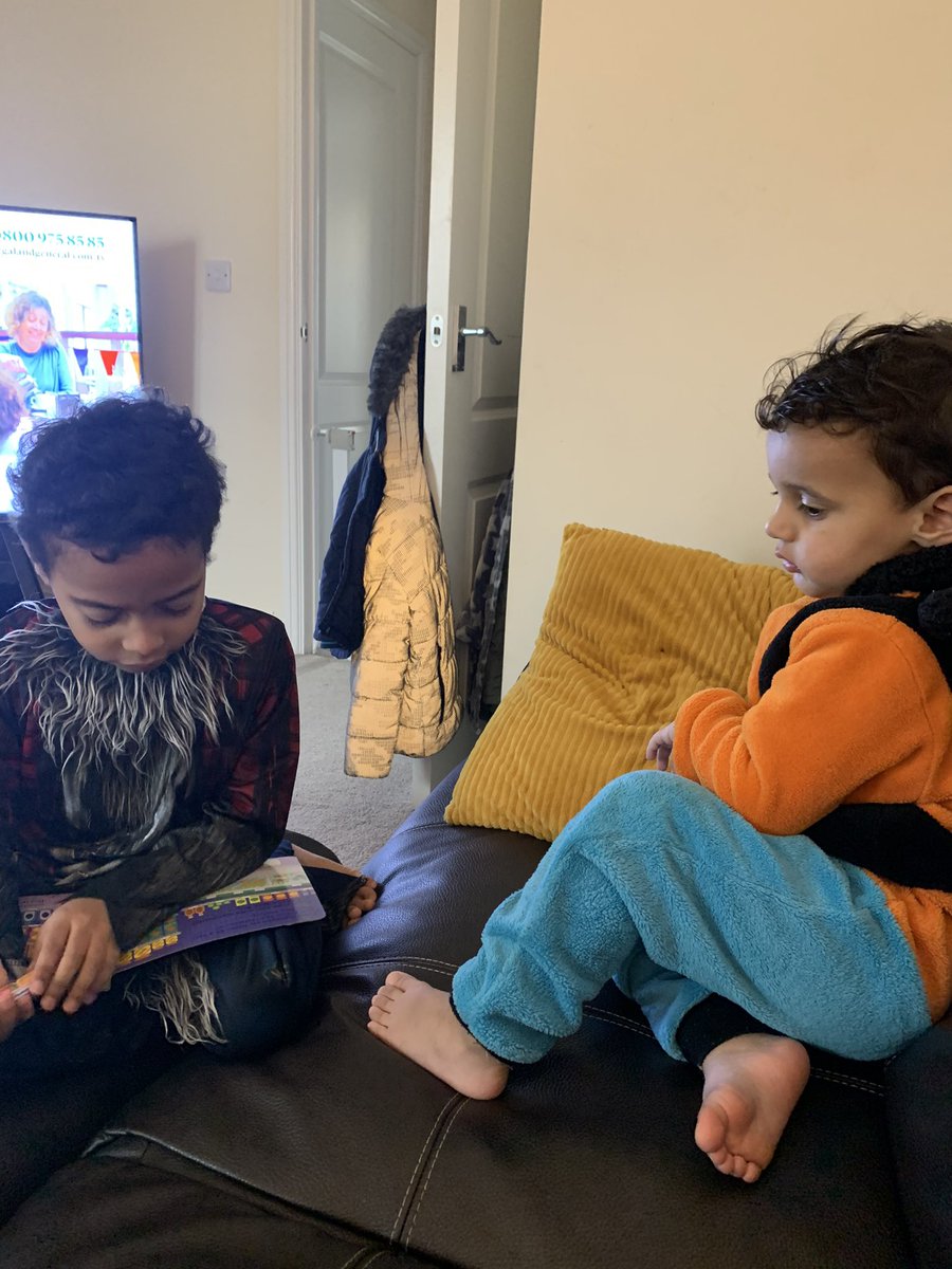 LJSawdon's tweet photo. @BGrovePrimary Lucca’s extreme reading vs him reading to his little brother ❤️ #WorldBookDay #BGP3 https://t.co/ZUp4kCu767
