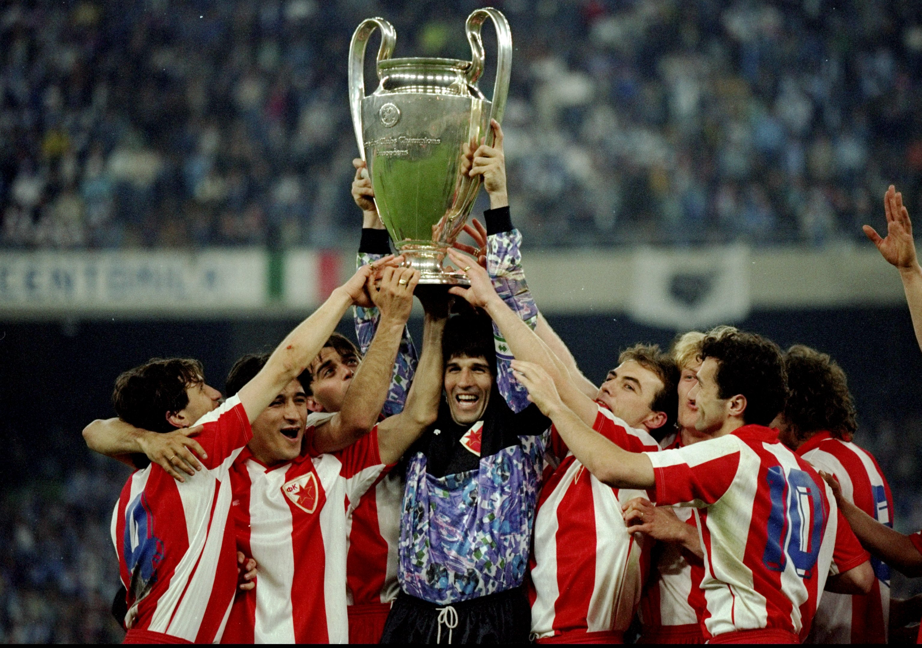 UEFA Champions League on X: 🔴⚪️ Crvena zvezda = European champions #OTD  in 1991 🏆 #UCL  / X