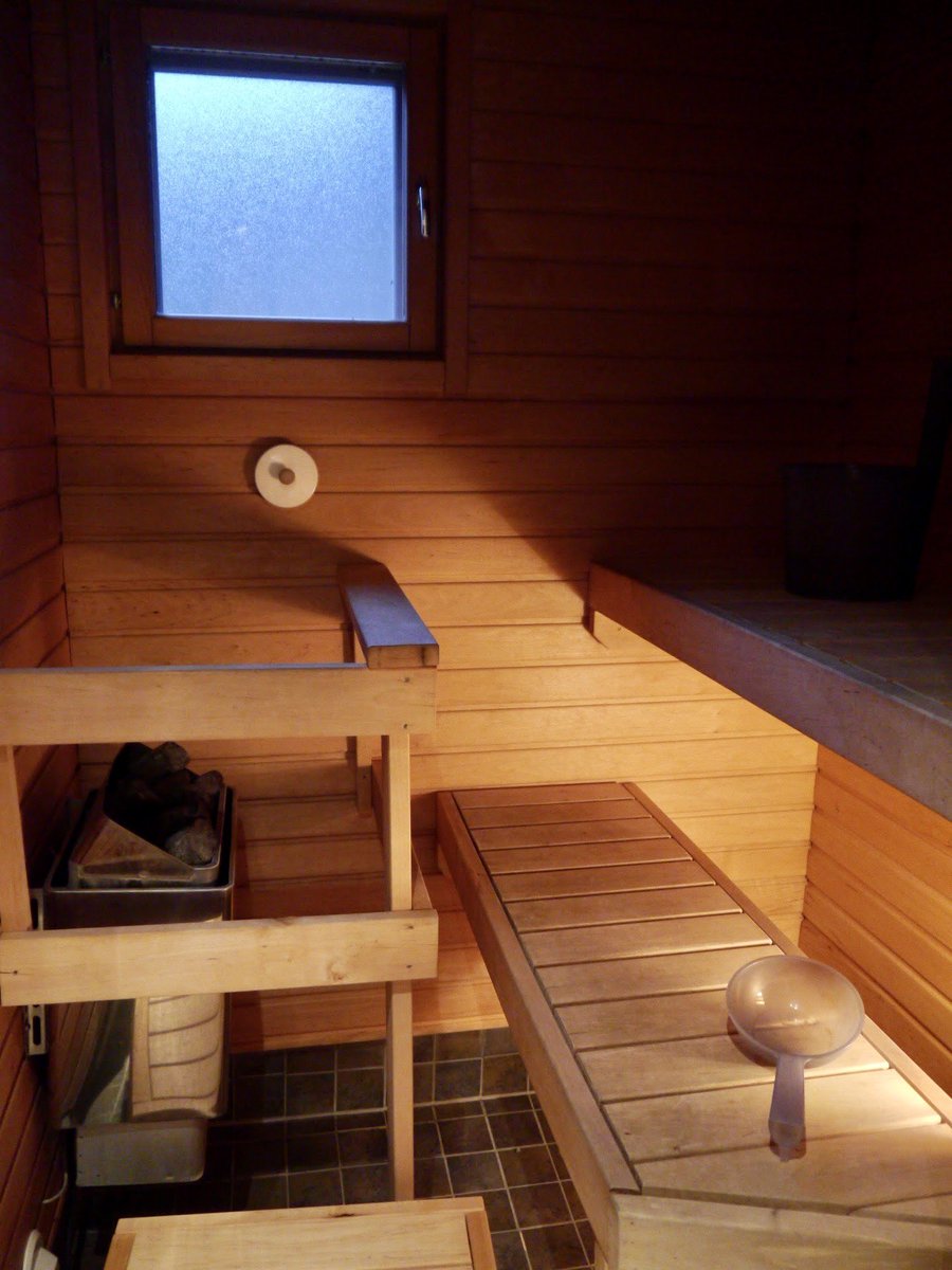 最新 海外旅行情報お届け Byクラブツーリズム サウナの日 目前なので先取り投稿 癒されたい と思う度行きたくなる フィンランド の サウナ 個室サウナ 自宅に欲しい 白樺でぺしぺし叩いて発汗促進 Myサウナセット サウナタオル