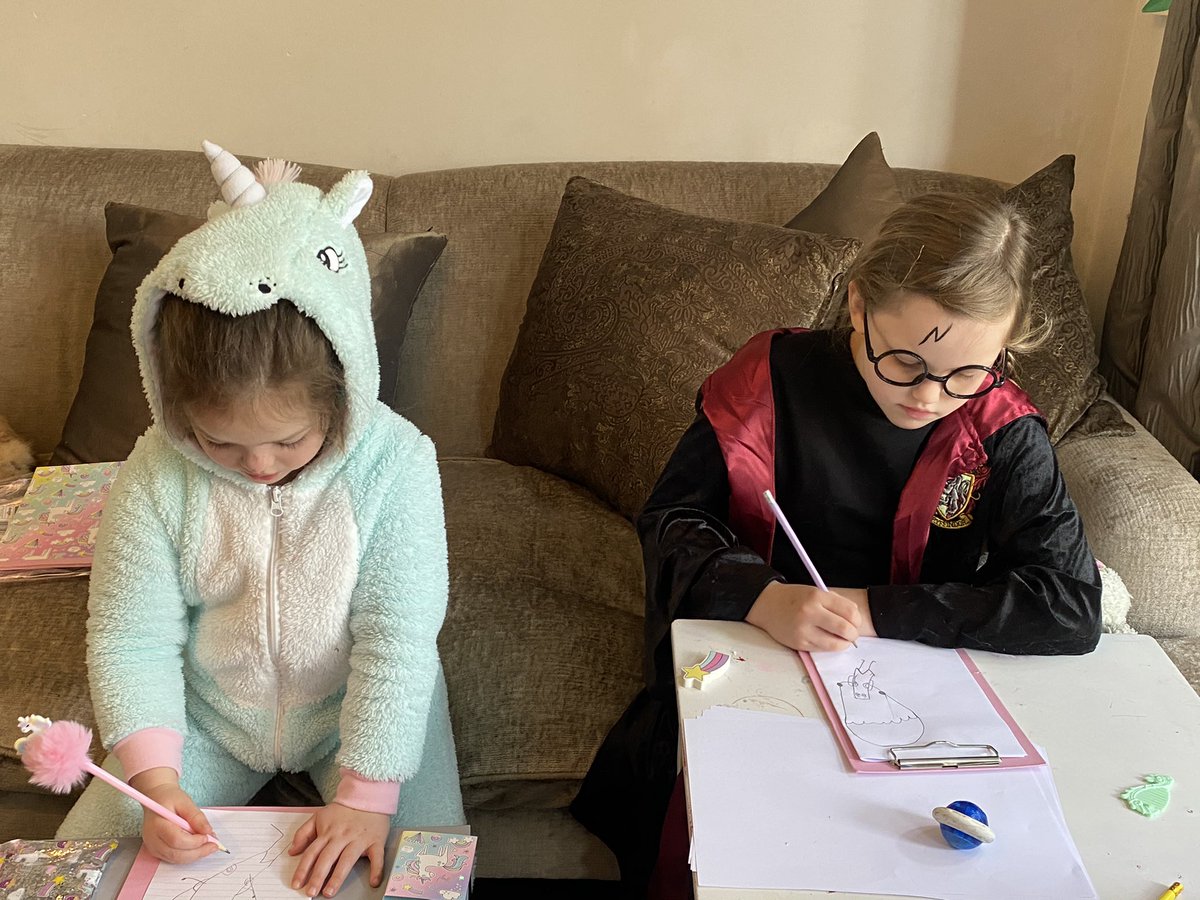 fionaerose's tweet photo. It can be fun despite being at home for World Book Day 🌍📚🧙⚡️🦄✍🏼 #DrawWithRob #WorldBookDay @RobBiddulph @sturosy 🏡☺️ https://t.co/QIGnibcj1Z