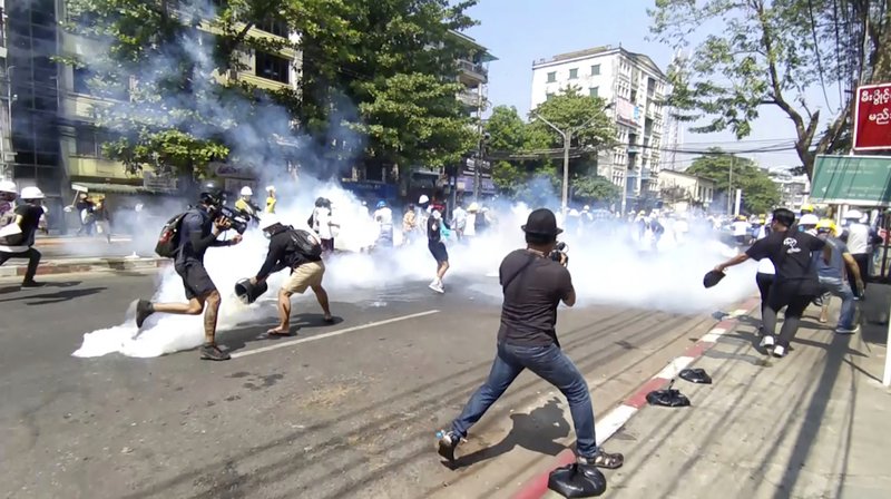 🇲🇲 #Myanmar - The escalating killing of peaceful protestors by the security forces should be independently investigated as possible crimes against humanity, said the <a href="/ICJ_org/">ICJ</a> today.

icj.org/myanmar-securi… #WhatsHappeningInMyanmar #myanmarmilitarycoup