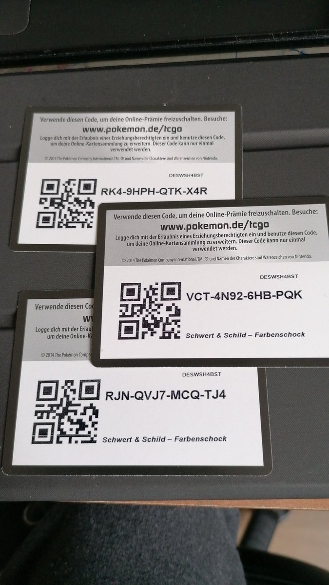 Psiana_pkmn's tweet image. Der/Die schnelste darf die Codes einlösen.
The fastest one can use this Codes.
#PokémonSammelkartenspielOnline #PokémonTradingCardGameOnline #Codes #Codekarten #Codecards #PokémonCodeKarten #PokémonCodeCards #Gewinnspiel #Giveaway