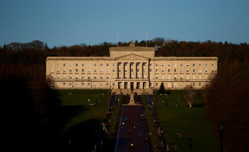 Reuters's tweet photo. Northern Irish loyalist paramilitaries withdraw support for 1998 peace deal https://t.co/Bsx8MaGZzg https://t.co/hpVjrpPBCI