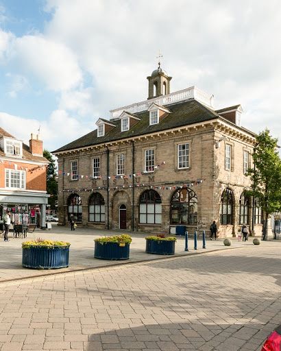 moreWarwick's tweet photo. Warwick Town Trail 7 - Market Hall Museum
The MH Museum sits on Market Place which still hosts Saturday Markets. The Mop or Hiring Fair is held once a yr with the Runaway Mop the following wknd. There are many events which we All look forward to attending again SOON hopefully! https://t.co/LVwKnoC77U