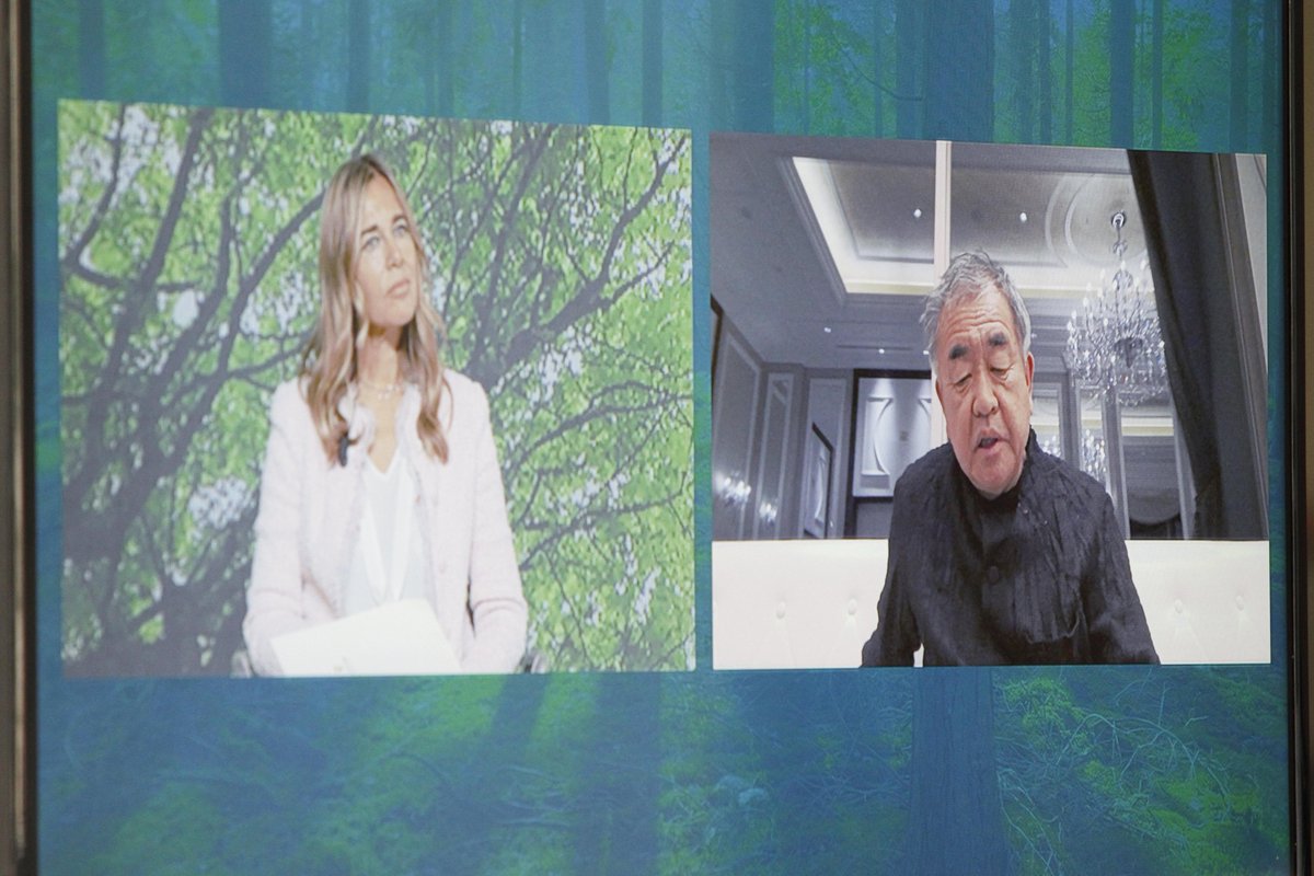 “Milano è una città che presenta un connubio unico ed entusiasmante di modernità e tradizione dal punto di vista dell'arte, dell'architettura e dell'artigianalità e ciò la rende il posto ideale dove realizzare il nostro lavoro” Kengo Kuma #welcomemilano #milano #feelingatwork