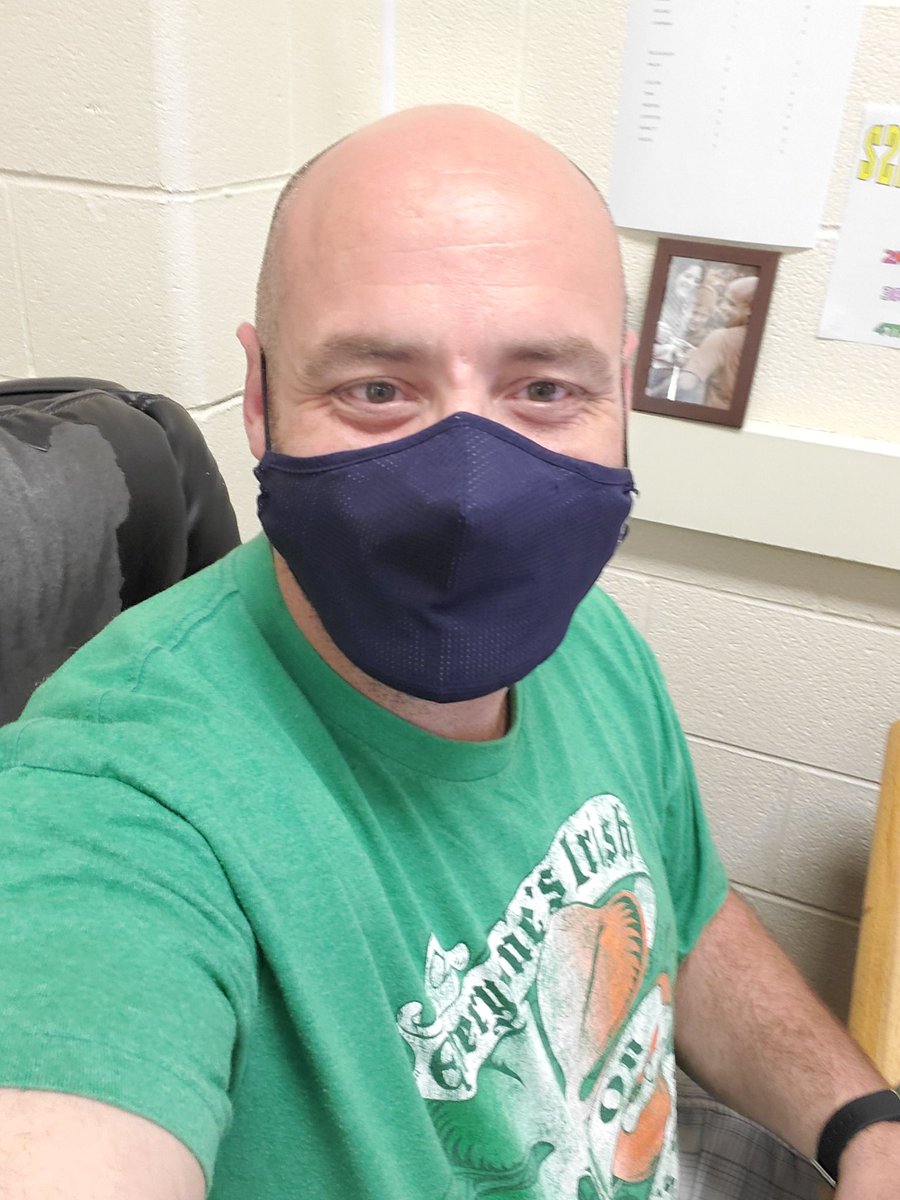 Th33Butler's tweet photo. Keeping @Green_Hope_High spirit week going on #weargreenday. Last day tomorrow is #funkysocksday so let's see who might wrap the week with me. Also listening to "green" music today. https://t.co/ndNXJIFde4