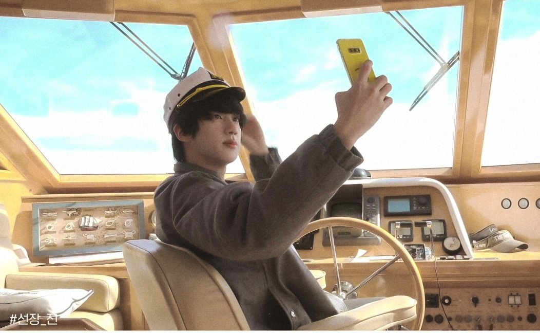 gemjinie's tweet photo. WORLD WIDE HANDSOME. https://t.co/Dl71Fzb8O0