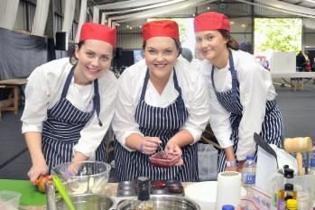 😀YFC members in their final membership age year will be able to compete for a further year in 2021-22 thanks to a decision by the NFYFC Council.🙌 

See the info here on the age extension for competing members 👉 buff.ly/3bSdtop

#YFCatHome #YoungFarmers