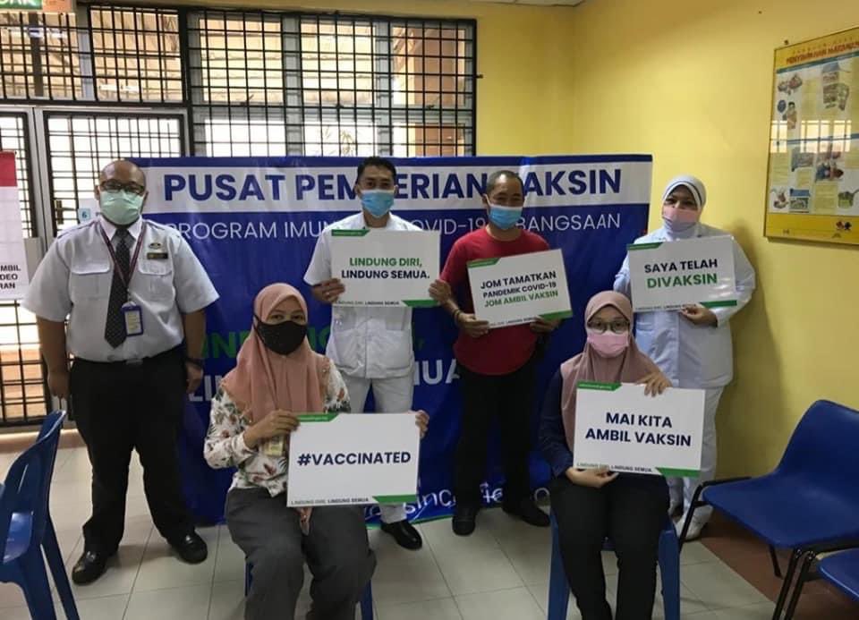 Vaksin Covid 19 Auf Twitter Program Imunisasi Kebangsaan Telah Bermula Di Klinik Kesihatan Seberang Jaya Pulau Pinang Hari Ini Ahli Parlimen Permatang Pauh N Izzah Dan Petugas Barisan Hadapan Termasuk Doktor Dan Jururawat