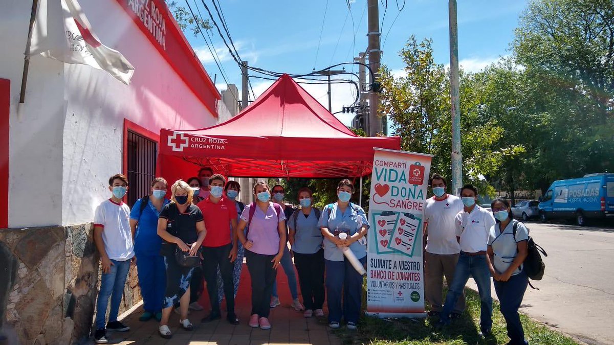 CRArgChivilcoy's tweet photo. El sábado pasado realizamos en nuestra filial una colecta de dadores de sangre en conjunto con el Hospital Posadas (@hospitalposadas). 

¡Una donación de sangre puede salvar hasta 4 vidas!❤️🩸

#CruzRojaSiempreEstá 
#DonaSangreDonaVida
#Chivilcoy https://t.co/Y6tdwA0vRB