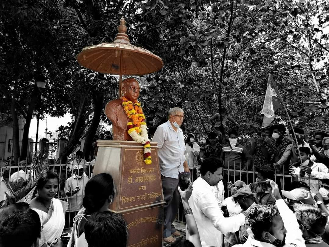 Anya4her's tweet image. आज बाळासाहेबांना विरोध,टीका होत असेल तर ती फक्त त्यांच्या राजकीय भूमिकेवर होत असेल पण हे बाबासाहेबांचे वंशज शोभतात का?
असा प्रश्न त्यांना किंवा तशी टीका त्यांच्यावर कोणीही करताना दिसणार नाही.
जितकी बाबासाहेबांना या समाजाची ओढ होती तितकीच ओढ बाळासाहेबांना आहे.

#LastOption