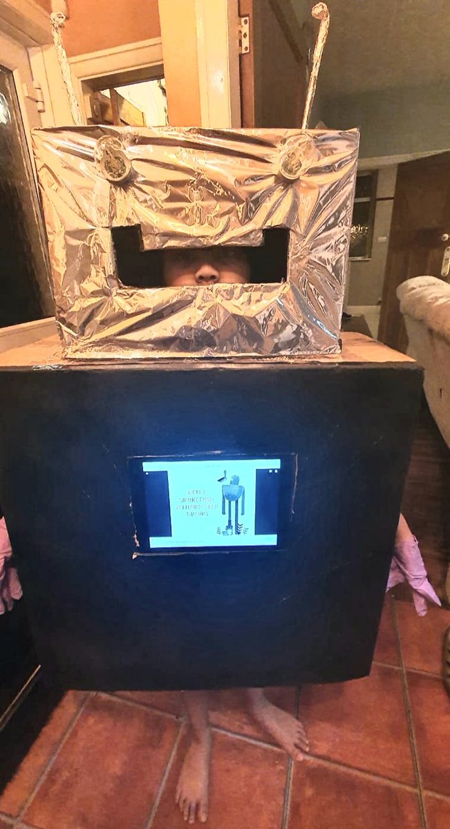 How are you managing to celebrate #WorldBookDay at home with the kids? We love this #WildRobot, some serious boxing skills! Well done Noah 😍🌟📚

#WorldBookDay2021 #WorldBookDayUK