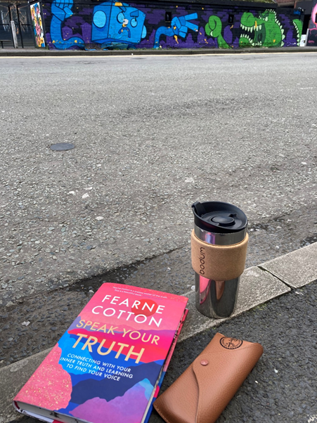 ShoppertainMgmt's tweet photo. Happy #WorldBookDay 

Books have definitely helped us through this lockdown and our team have been reading outdoors in all sorts of locations! 

@Fearnecotton #readingforpleasure #books #lockdownreading https://t.co/vDm3Af5eaY