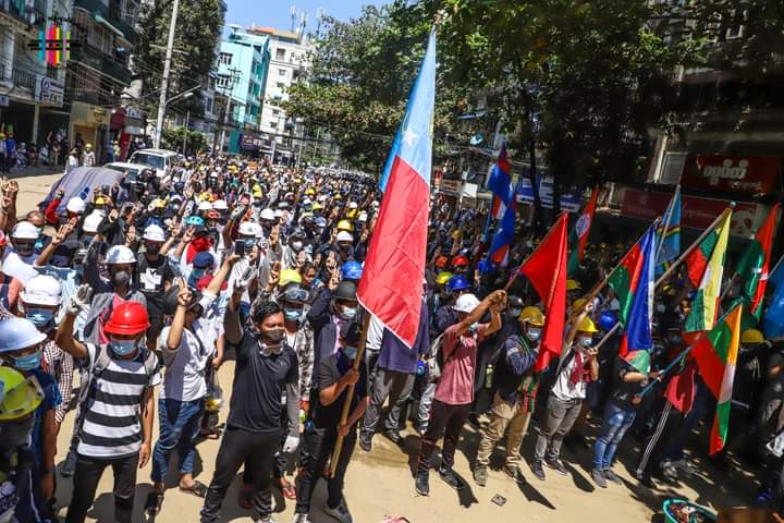 Lataut779's tweet photo. 8th Multi-ethnic anti-military Movement in Yangon.

#Abolish2008Constitution
#BuildFederalDemocraticUnion #FreeEveryoneUnjustlyDetained
#Nationalities #WhatsHappeningInMyanmarNow https://t.co/JKlW8tiMaX