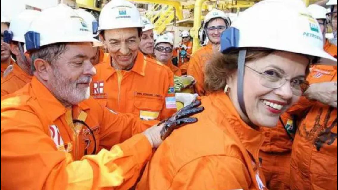 Quem foi que quebrou a Petrobras mesmo ????