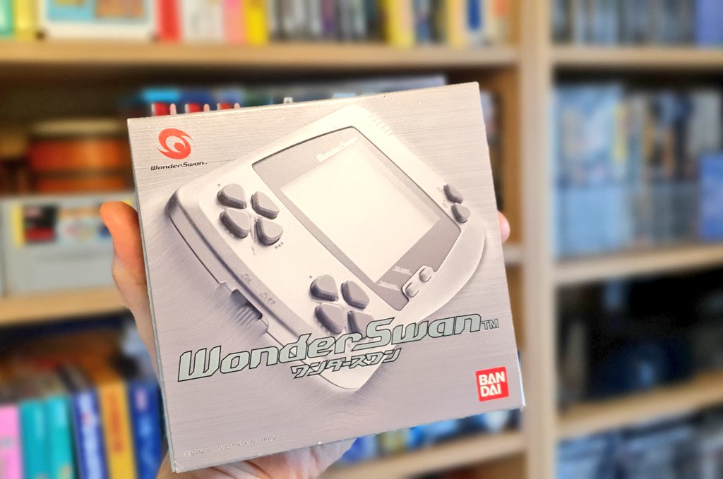 retrogaminggeek's tweet photo. Console Birthdays ๐
๐ฏ๐ต On this day 22 years ago Bandai released the Wonderswan. Developed by legendary Nintendo designer Gunpei Yokoi, it was released two years after his untimely death in 1997.
The puzzle game Gunpey was named in his honour.
#RGGConsoleBirthdays
#WonderSwan https://t.co/3lgcjzWnfo