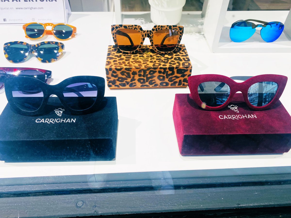 danneo's tweet photo. Muy pronto, podréis probaros toooooodas las gafas en la tienda de calle 😎
@CarrighanSun lovers ❤️ https://t.co/DAJQJwspyb