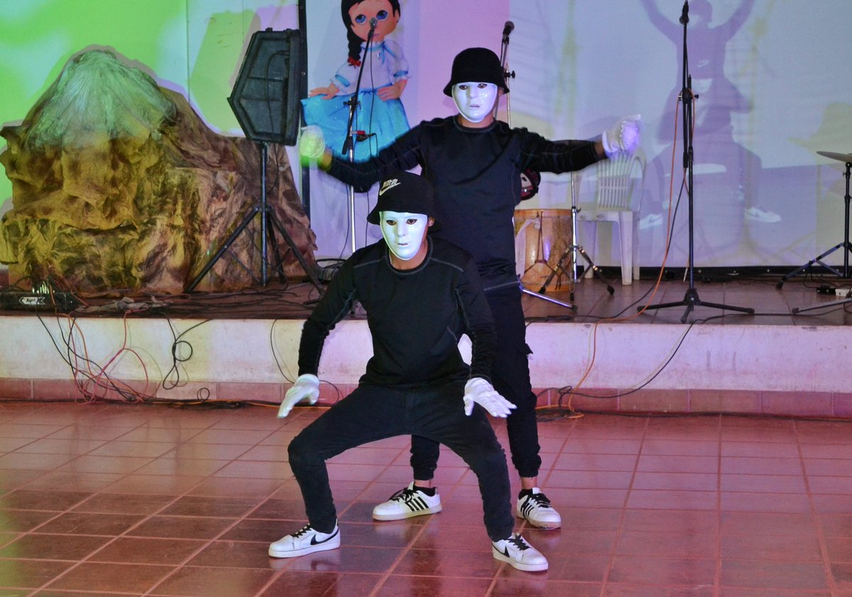 MuniLos's tweet photo. #BailandoEnLasAlturas
San Antonio tiene grandes artistas y la idea de estás actividades tiene como fin brindarles el espacio. Este es el comienzo de muchas actividades para nuestros jóvenes.

#LosGanadores

🥇1er Noeli y Belkis

🥈2do Expresión Unida 

🥉3er Los Jabawokees https://t.co/vdCW86Gwot